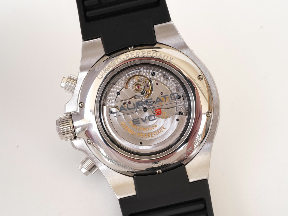Швейцарський годинник Girard-Perregaux Laureato Evo3 Chronograph 44 Steel Black Rubber Strap
