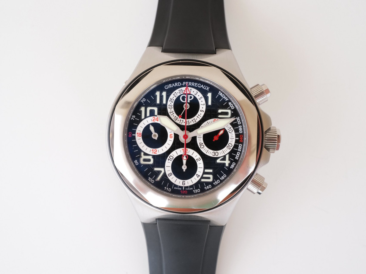 Швейцарський годинник Girard-Perregaux Laureato Evo3 Chronograph 44 Steel Black Rubber Strap