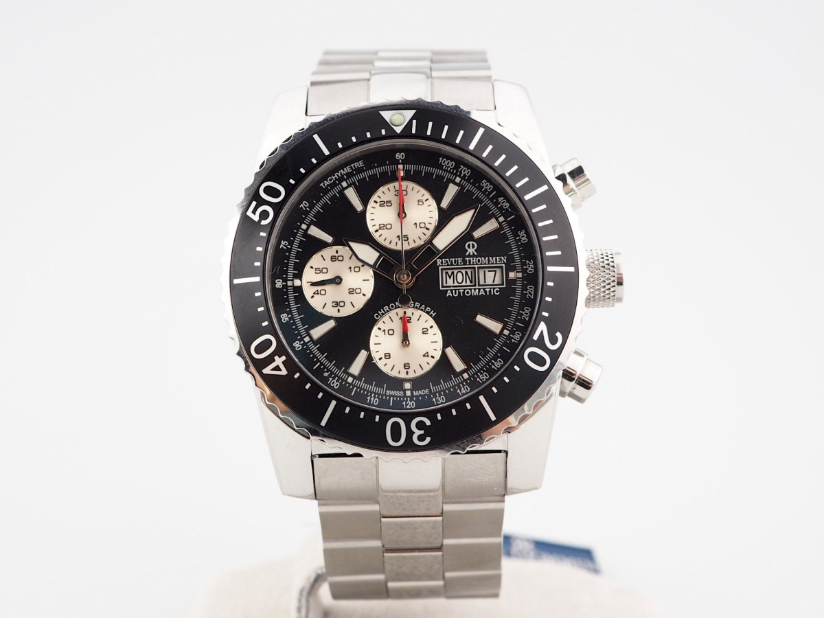 Швейцарские часы Revue Thommen Diver Professional Automatic Chronograph