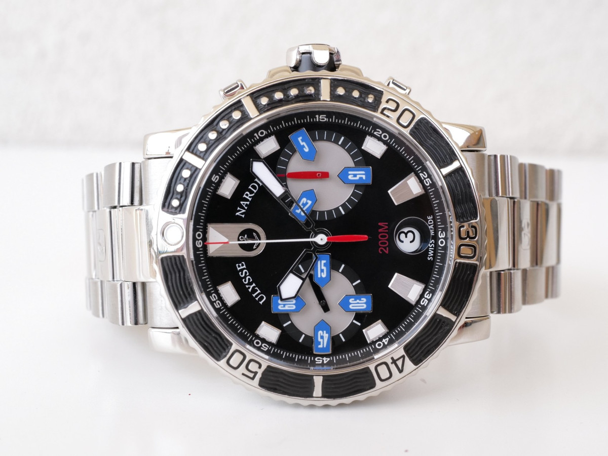 Швейцарские часы Ulysse Nardin Maxi Marine Diver Chronograph 43 Black Dial