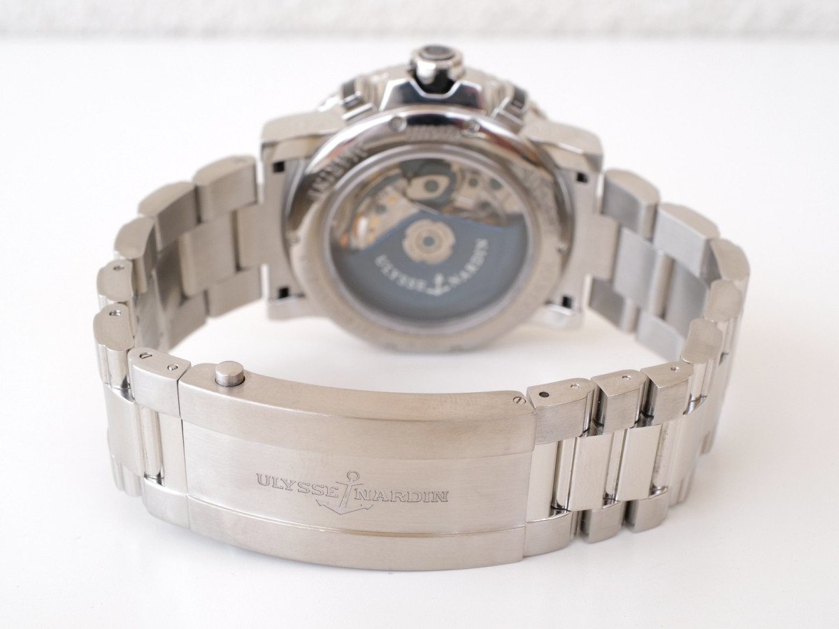 Швейцарские часы Ulysse Nardin Maxi Marine Diver Chronograph 43 Black Dial