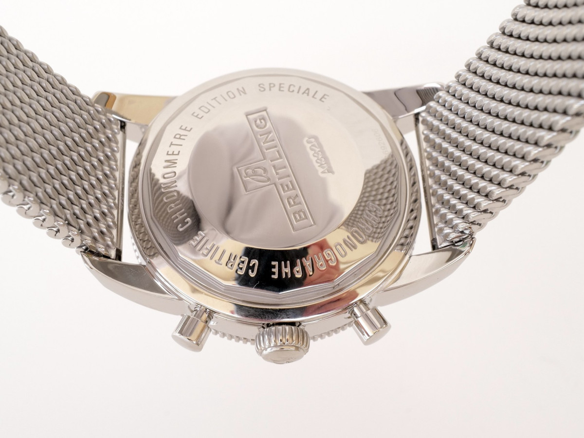 Швейцарський годинник Breitling Superocean Heritage 46 Chronograph Black Dial