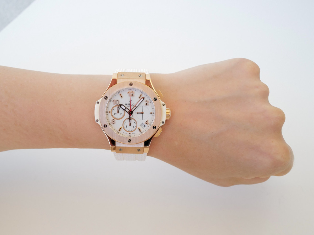 Швейцарские часы Hublot Big Bang 41 Porto Cervo Chronograph 18K Rose Gold