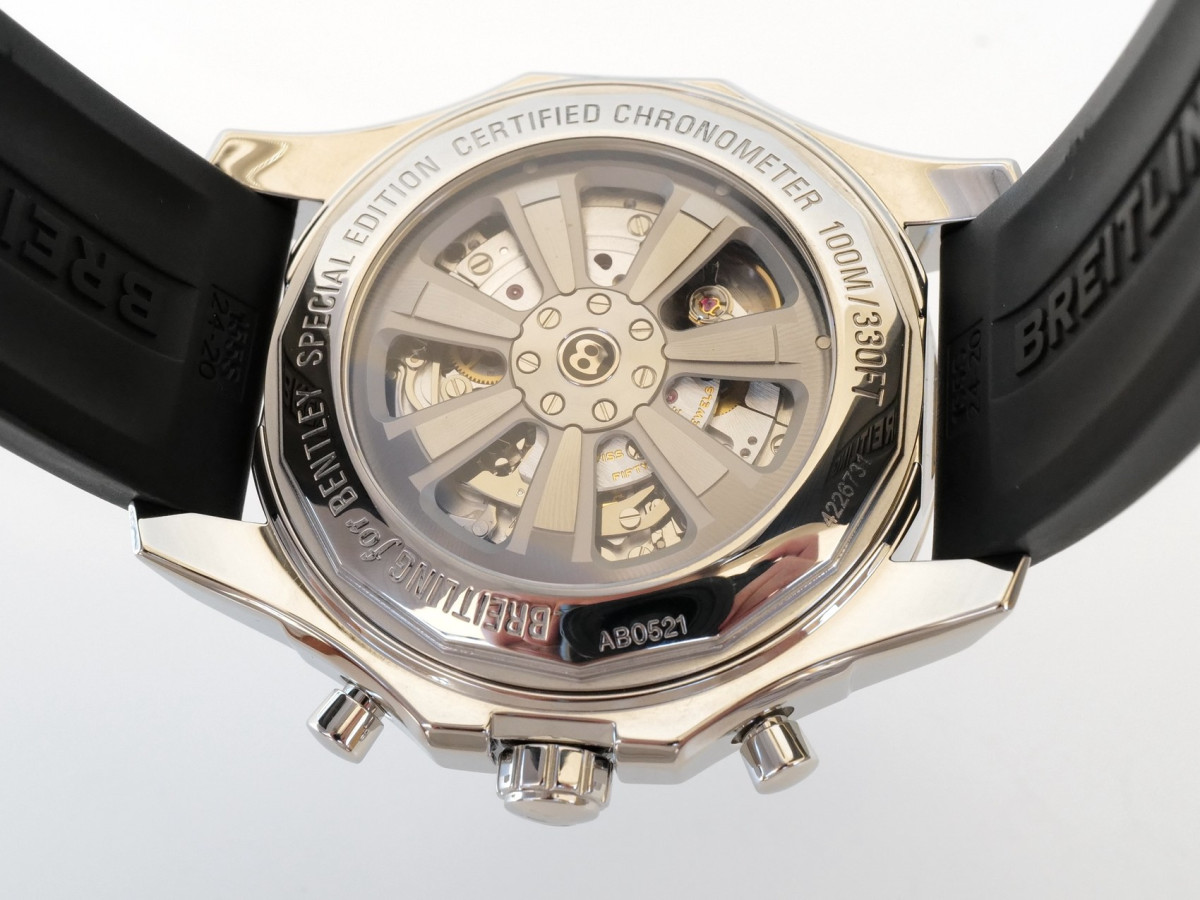 Швейцарський годинник Breitling Bentley B05 Unitime Special Edition 49
