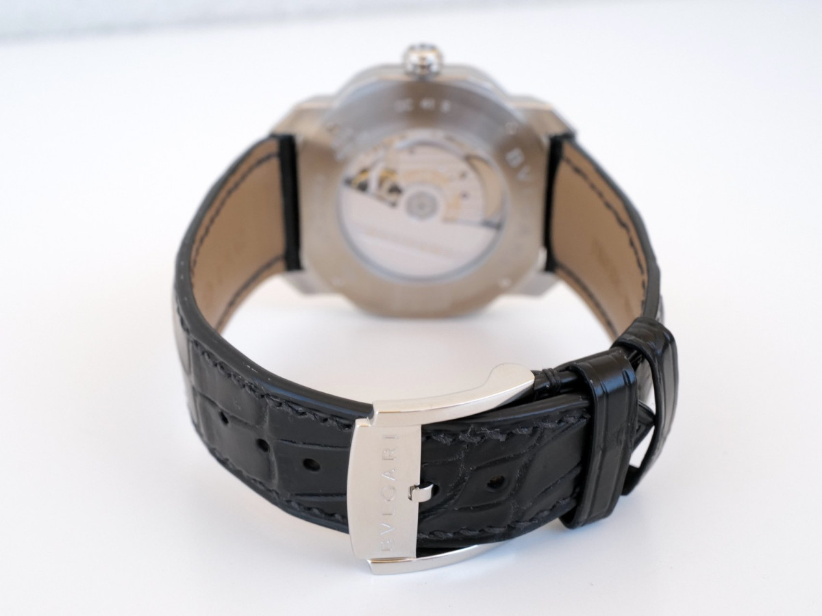 Швейцарський годинник Bulgari Octo Roma Grey Dial 41