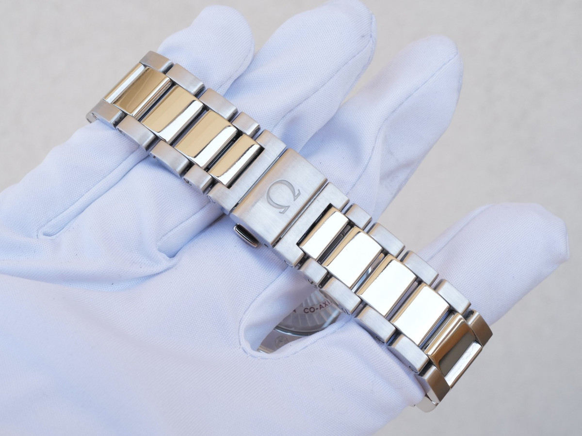 Швейцарський годинник Omega Seamaster Aqua Terra 150M Co-Axial Blue Dial 41,5