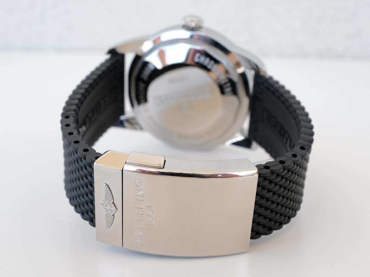 Швейцарський годинник Breitling Superocean Heritage B20 Automatic 46