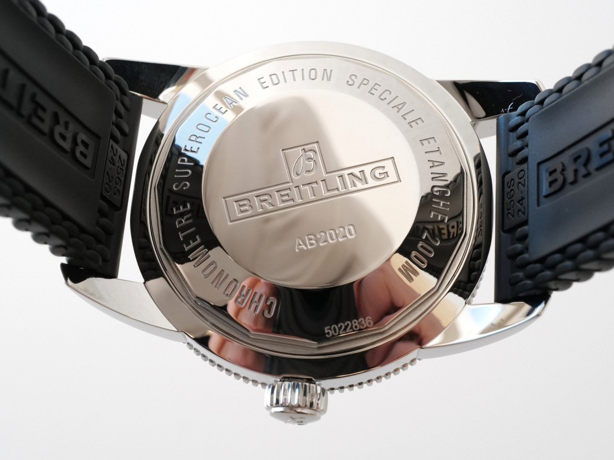 Швейцарський годинник Breitling Superocean Heritage B20 Automatic 46