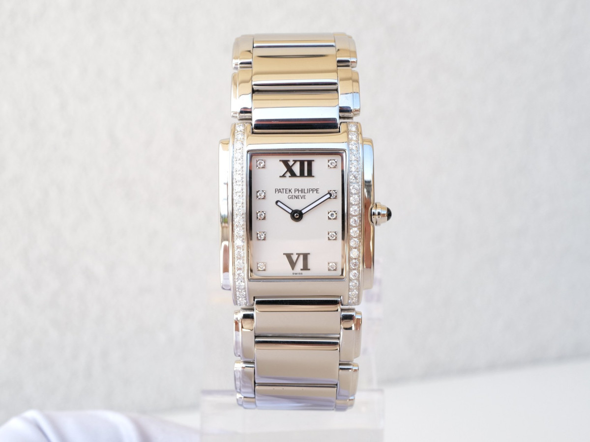 Швейцарський годинник Patek Philippe Twenty~4 White Diamond Dial