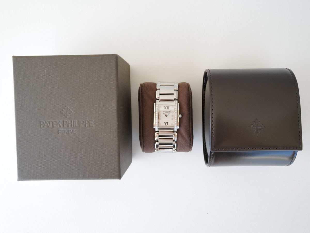 Швейцарський годинник Patek Philippe Twenty~4 White Diamond Dial