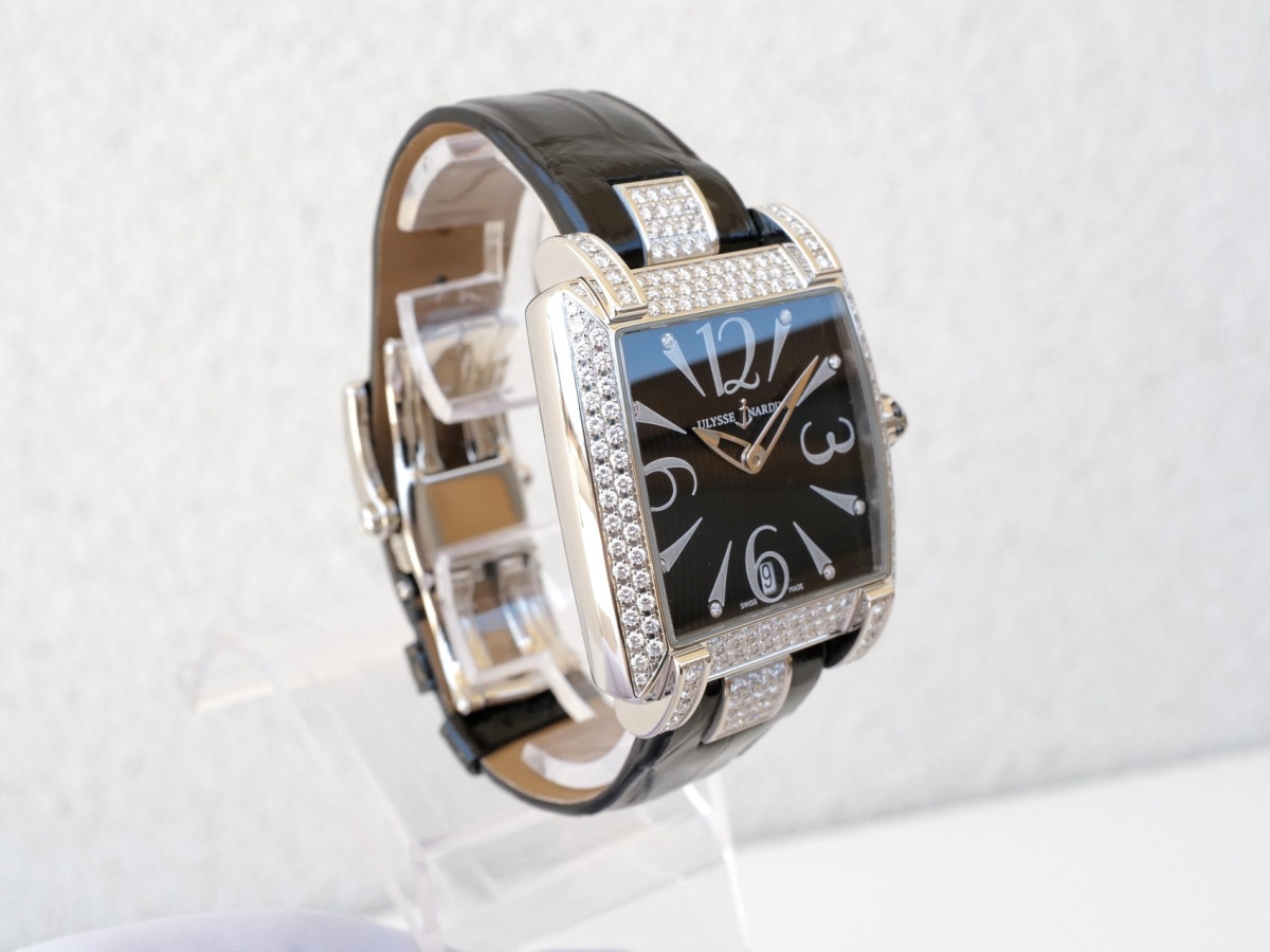 Швейцарський годинник Ulysse Nardin Caprice Full Diamonds Black Dial