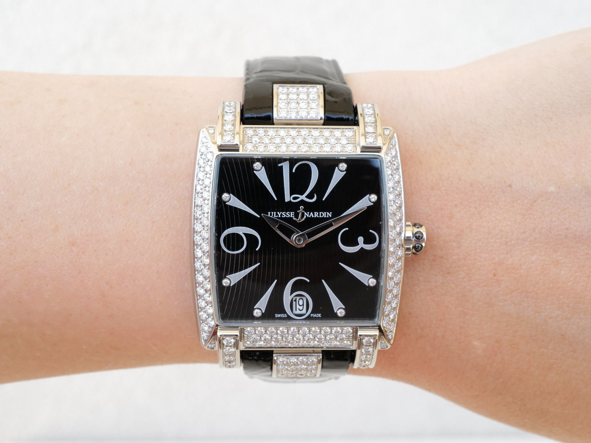 Швейцарський годинник Ulysse Nardin Caprice Full Diamonds Black Dial