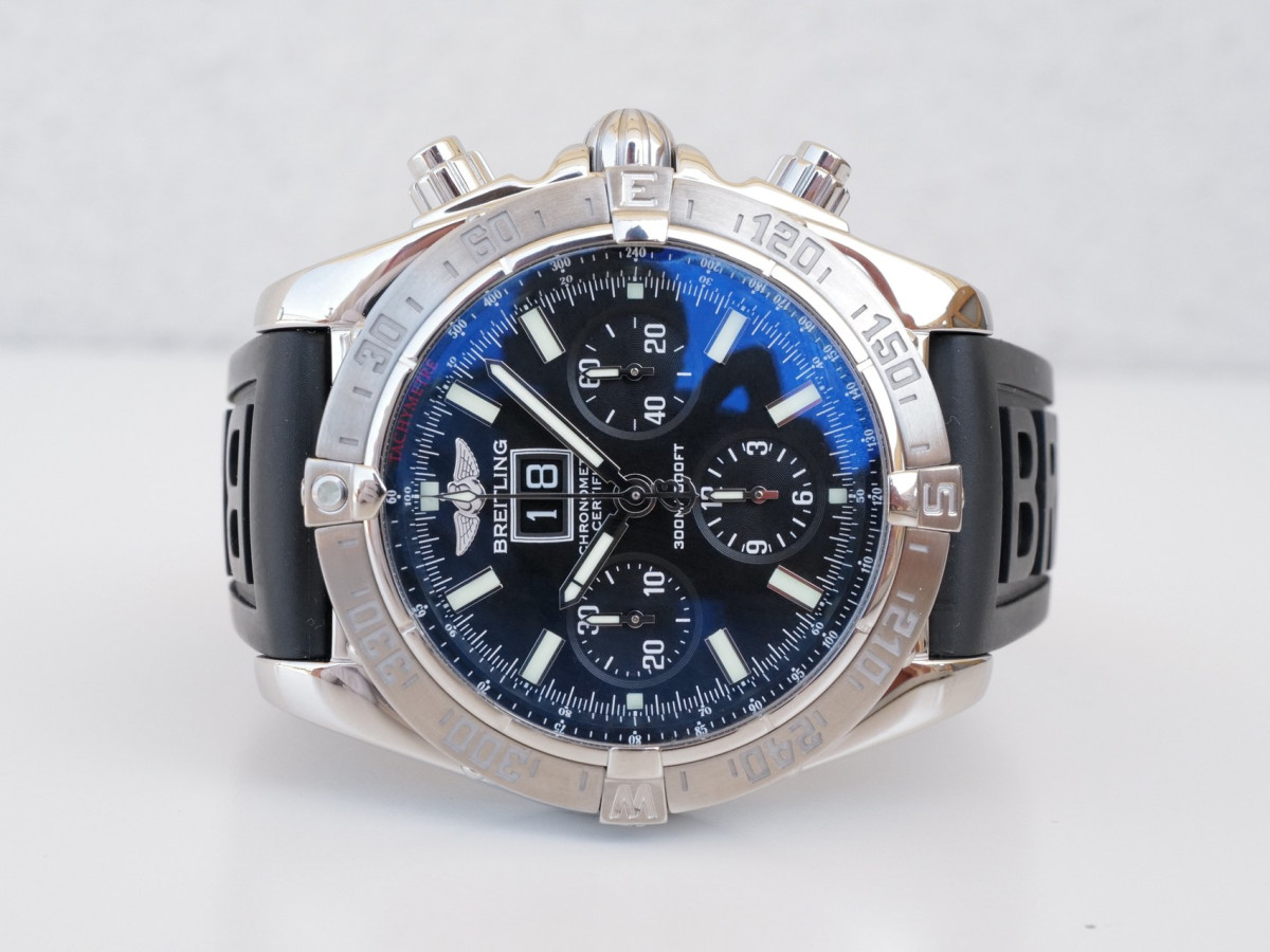 Швейцарские часы Breitling Chronomat Blackbird Big Date Chronograph 44