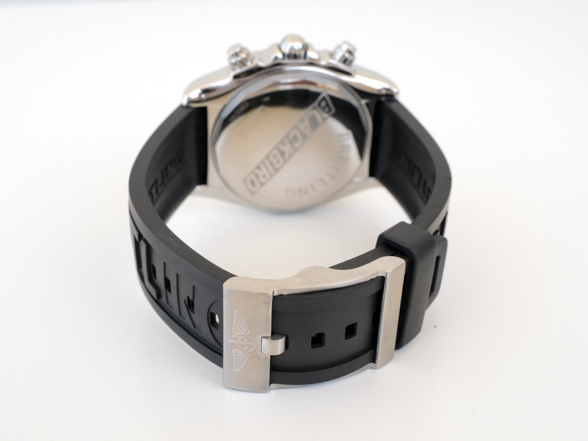 Швейцарские часы Breitling Chronomat Blackbird Big Date Chronograph 44