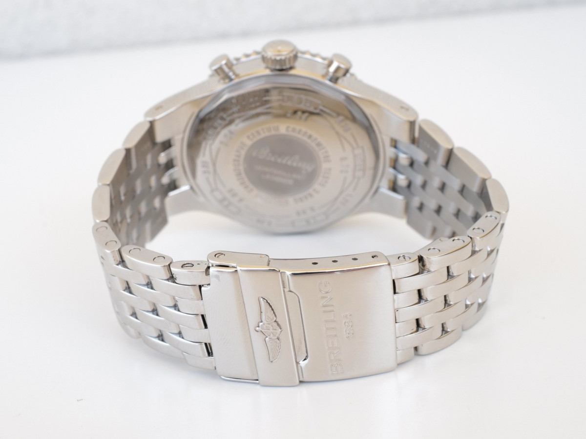 Швейцарские часы Breitling Navitimer Montbrillant Legende Black Dial 47