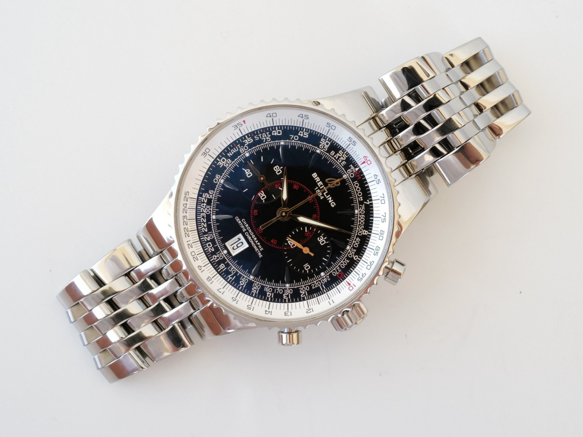 Швейцарские часы Breitling Navitimer Montbrillant Legende Black Dial 47