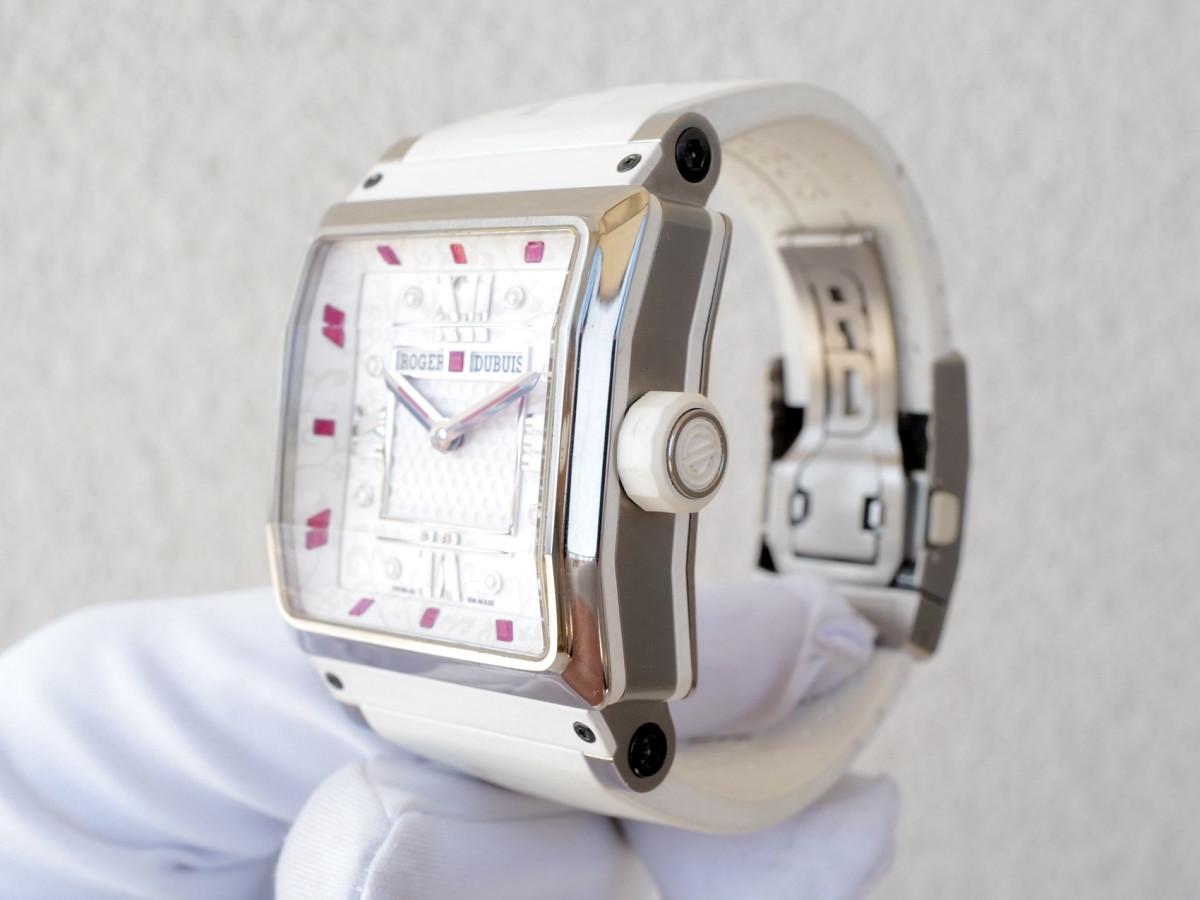 Швейцарський годинник Roger Dubuis KingSquare Titanium White Dial