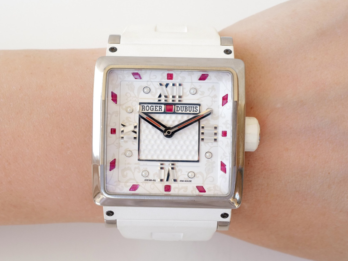Швейцарський годинник Roger Dubuis KingSquare Titanium White Dial