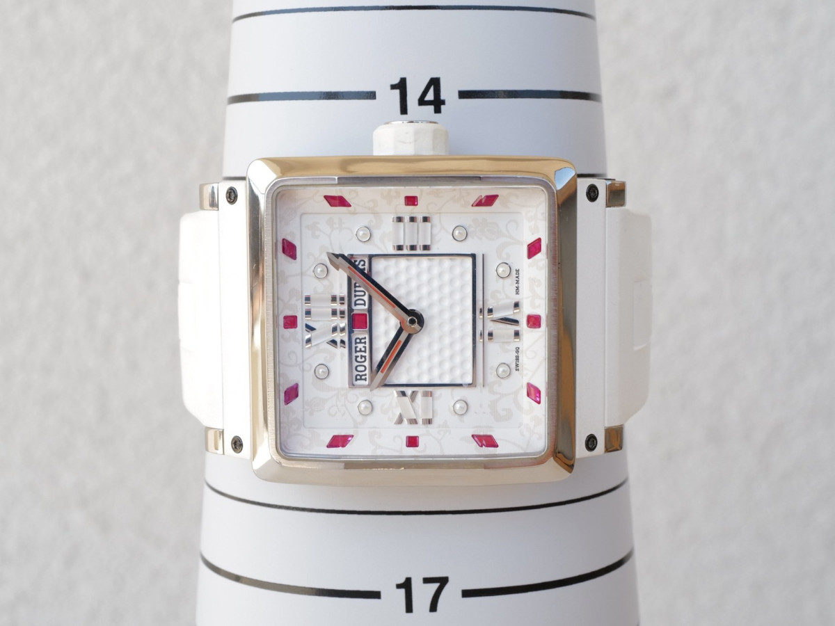 Швейцарський годинник Roger Dubuis KingSquare Titanium White Dial