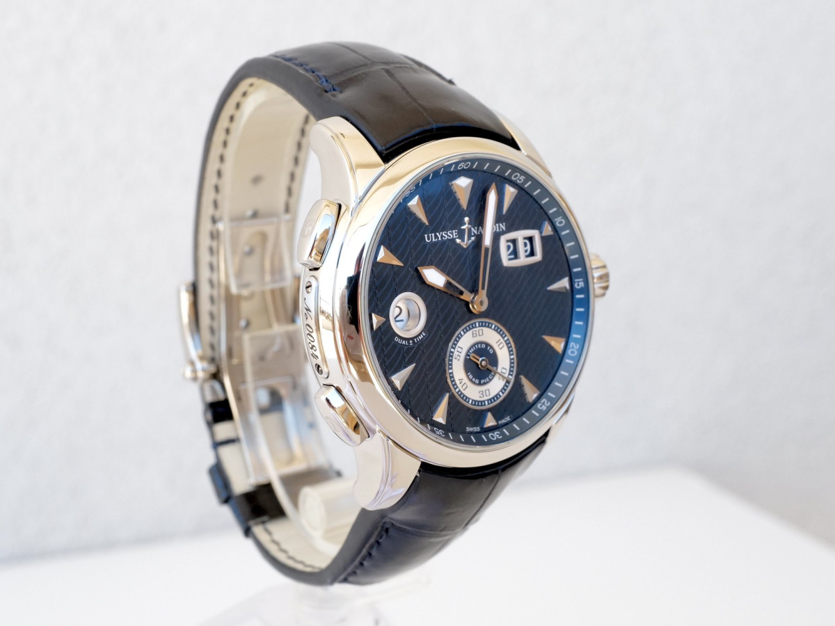 Швейцарские часы Ulysse Nardin Classic Dual Time GMT Blue Dial Limited Edition