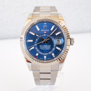 Швейцарський годинник Rolex Sky-Dweller Oyster Blue Dial 42