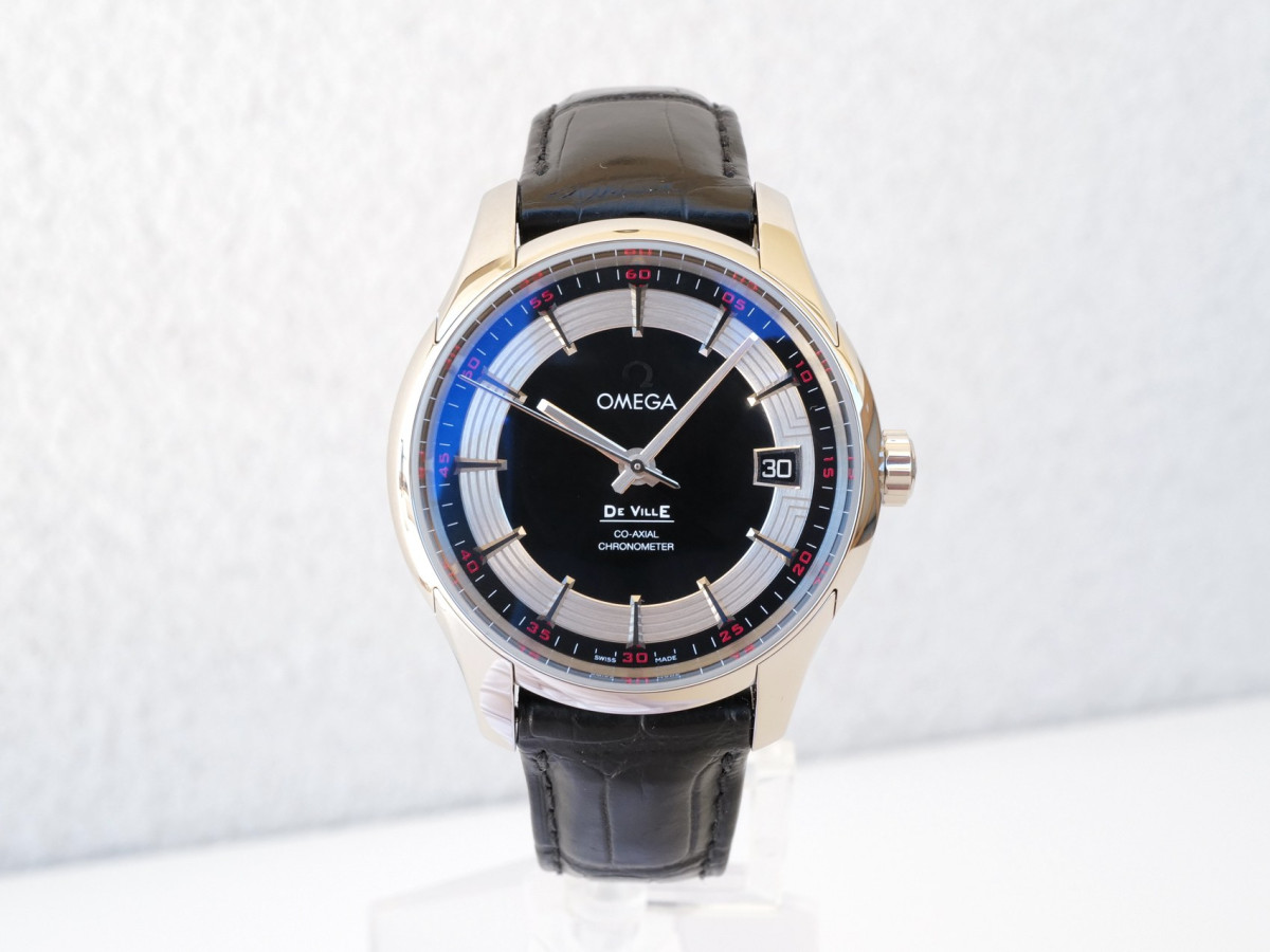 Швейцарские часы Omega De Ville Hour Vision Co-Axial Black Dial 41