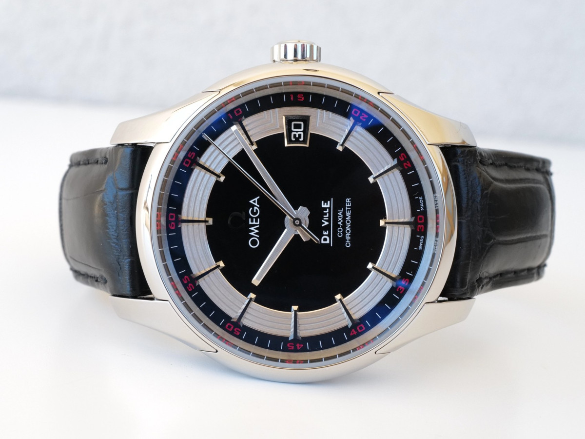 Швейцарские часы Omega De Ville Hour Vision Co-Axial Black Dial 41