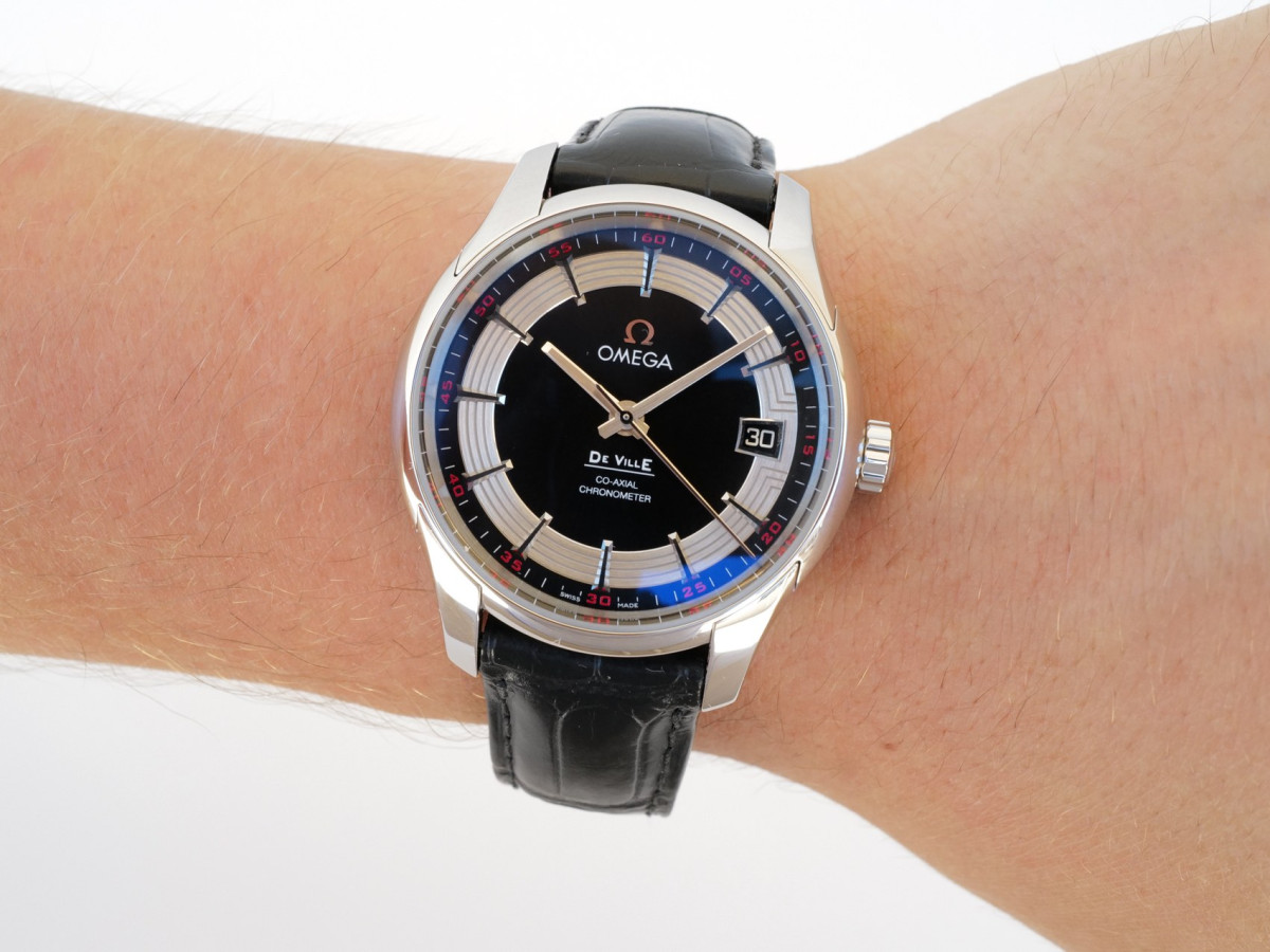 Швейцарские часы Omega De Ville Hour Vision Co-Axial Black Dial 41