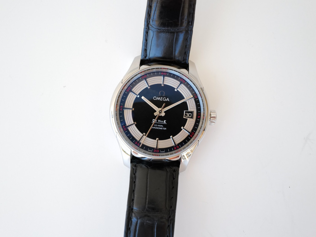 Швейцарские часы Omega De Ville Hour Vision Co-Axial Black Dial 41