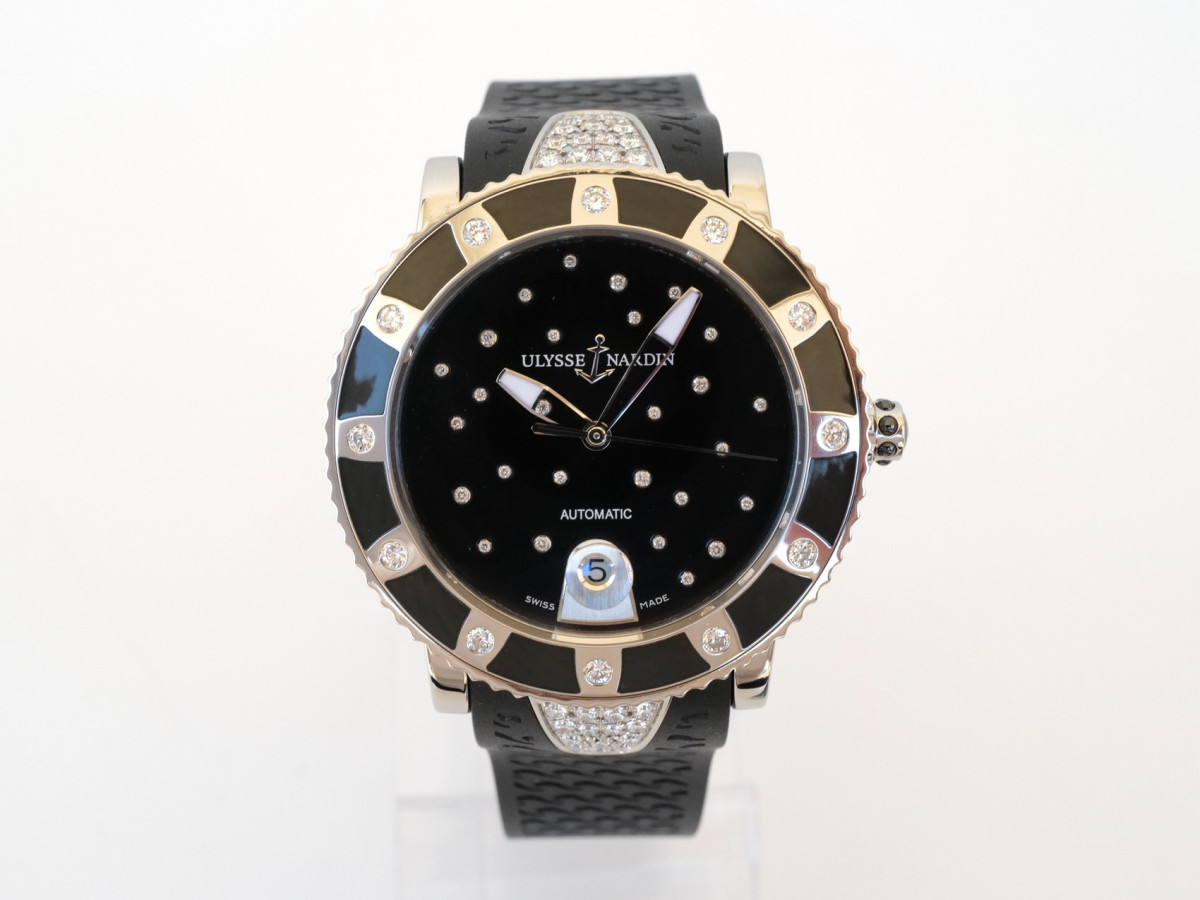Швейцарские часы Ulysse Nardin Lady Diver Starry Night Black Diamond Dial 40