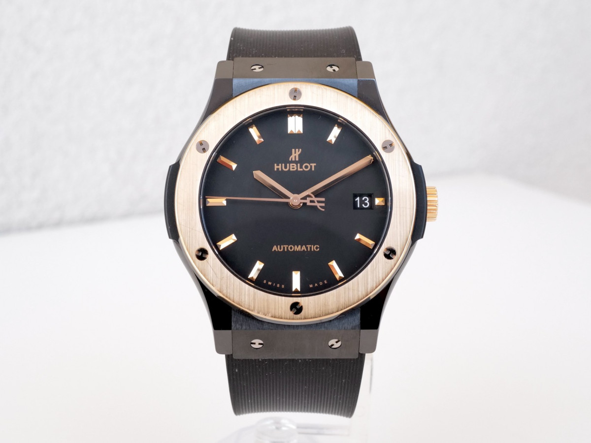 Швейцарские часы Hublot Classic Fusion Ceramic King Gold 45 (2022)