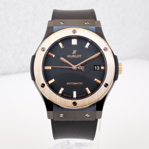 Швейцарские часы Hublot Classic Fusion Ceramic King Gold 45 (2022)