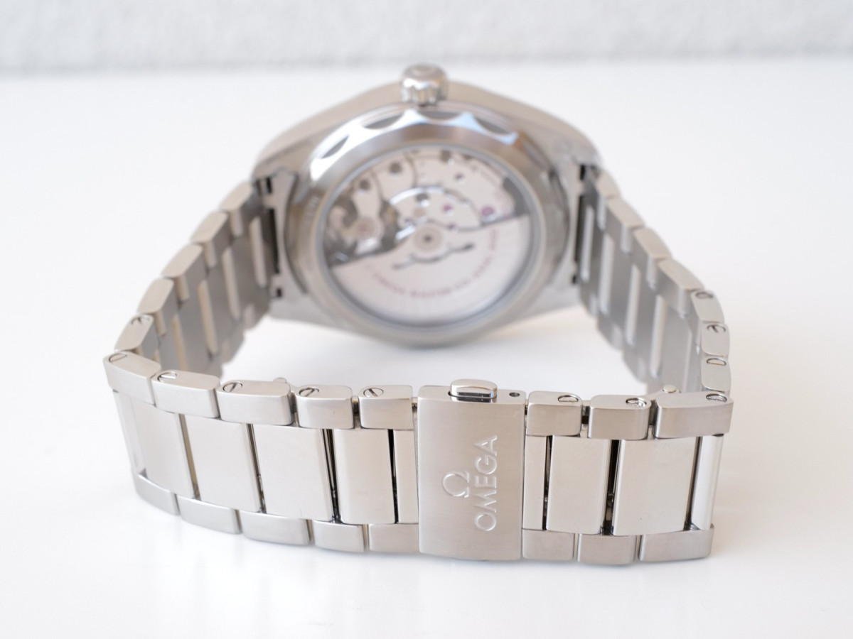 Швейцарские часы Omega Seamaster Aqua Terra 150M Master Chronometer Black Dial 41