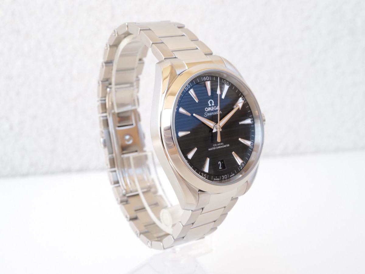 Швейцарские часы Omega Seamaster Aqua Terra 150M Master Chronometer Black Dial 41