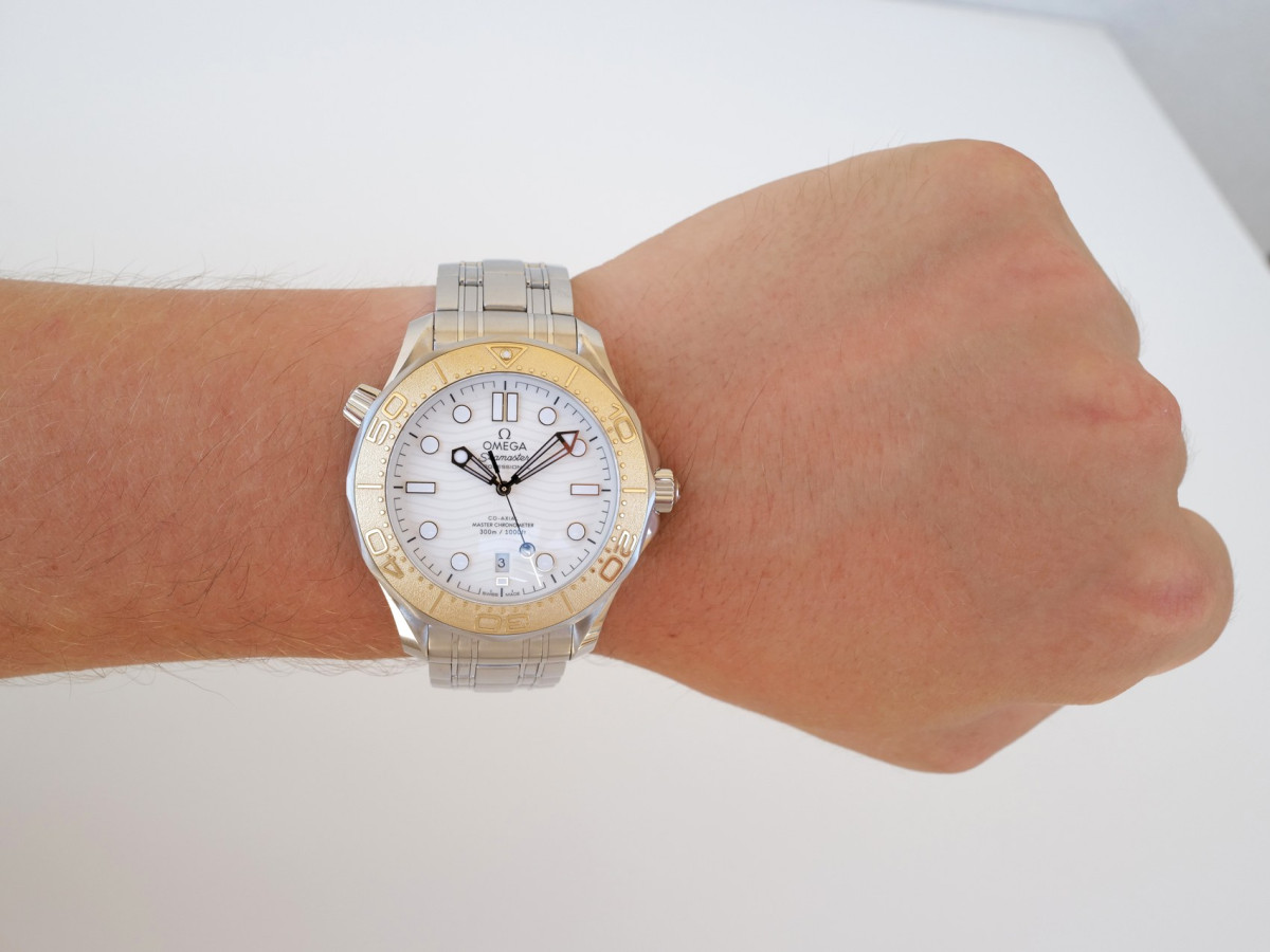 Швейцарские часы Omega Seamaster Diver 300M Co-Axial Master Chronometer Paris 2024