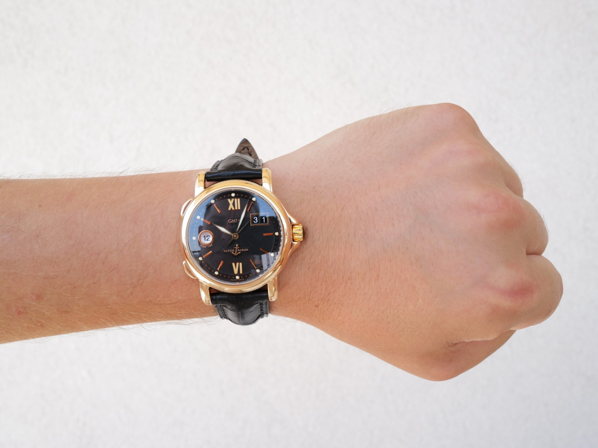 Швейцарський годинник Ulysse Nardin Dual Time GMT Big Date 18K Rose Gold 40