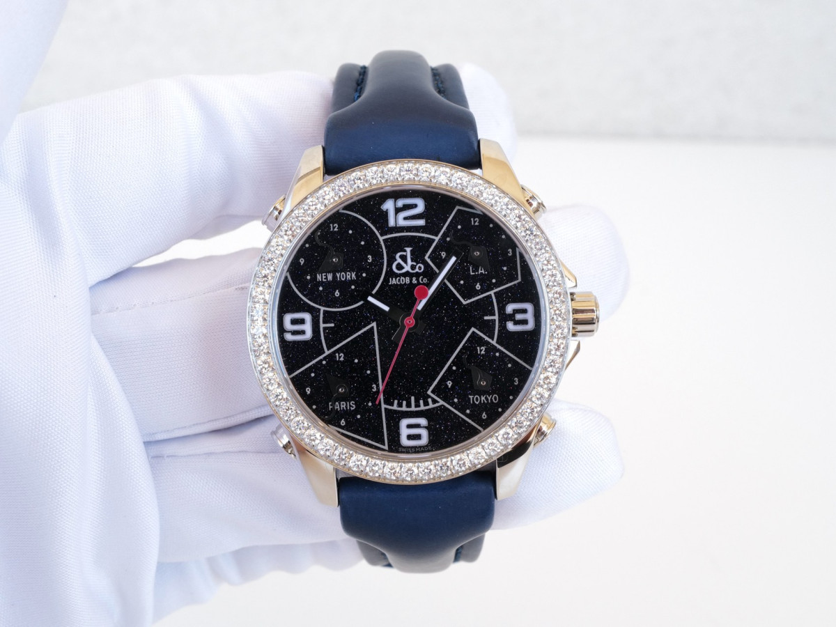 Швейцарские часы Jacob & Co Five Time Zone Diamonds 2ct Black Starry Night Dial 40