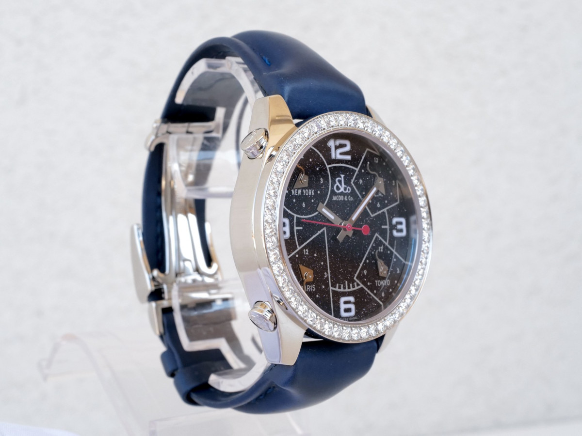 Швейцарские часы Jacob & Co Five Time Zone Diamonds 2ct Black Starry Night Dial 40