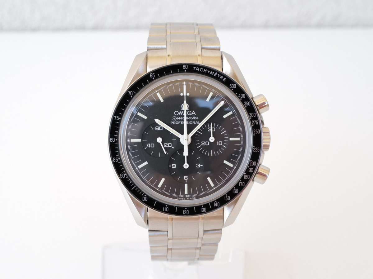 Швейцарские часы Omega Speedmaster Professional Moonwatch Open Case Back 42