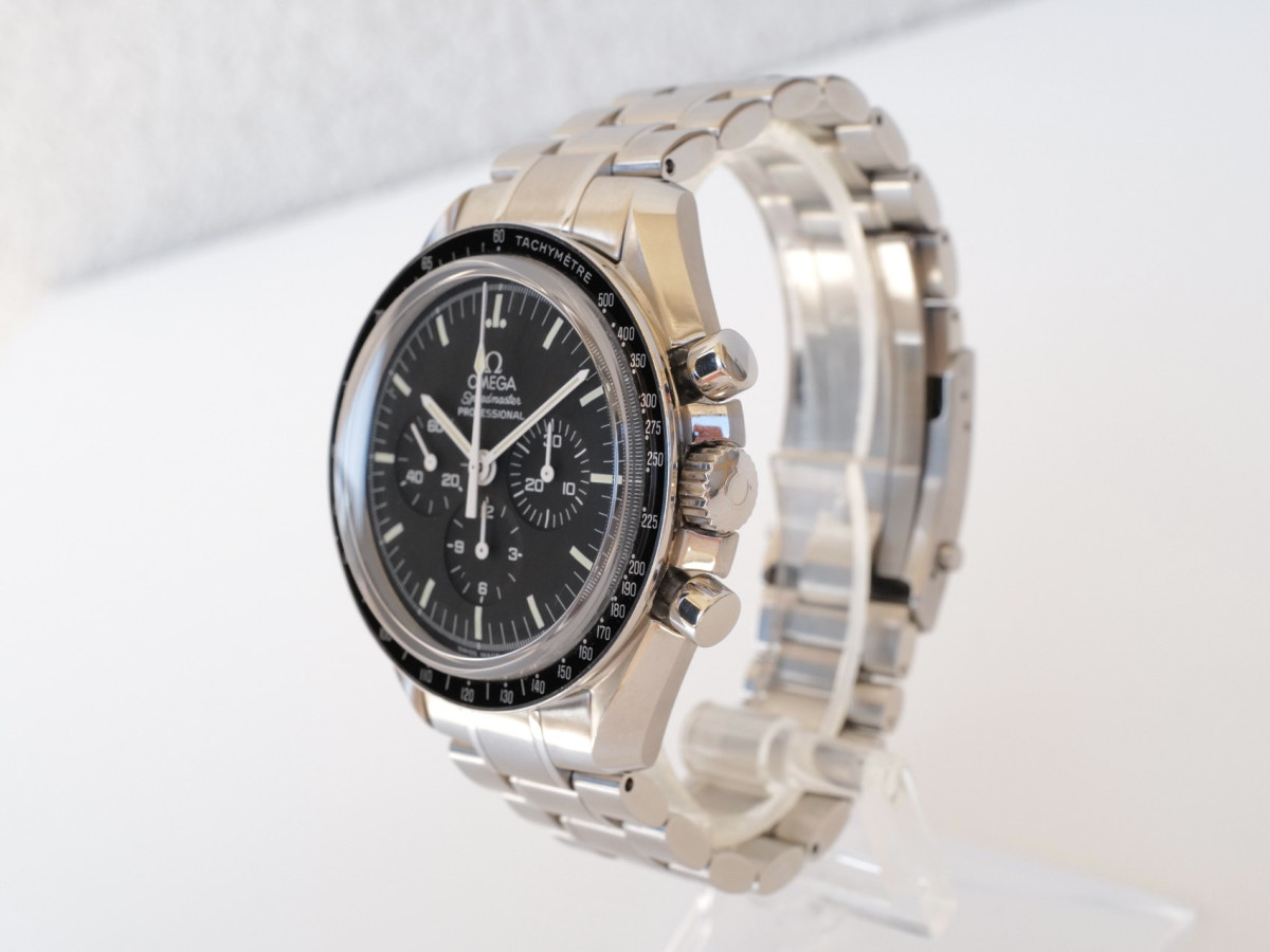 Швейцарские часы Omega Speedmaster Professional Moonwatch Open Case Back 42