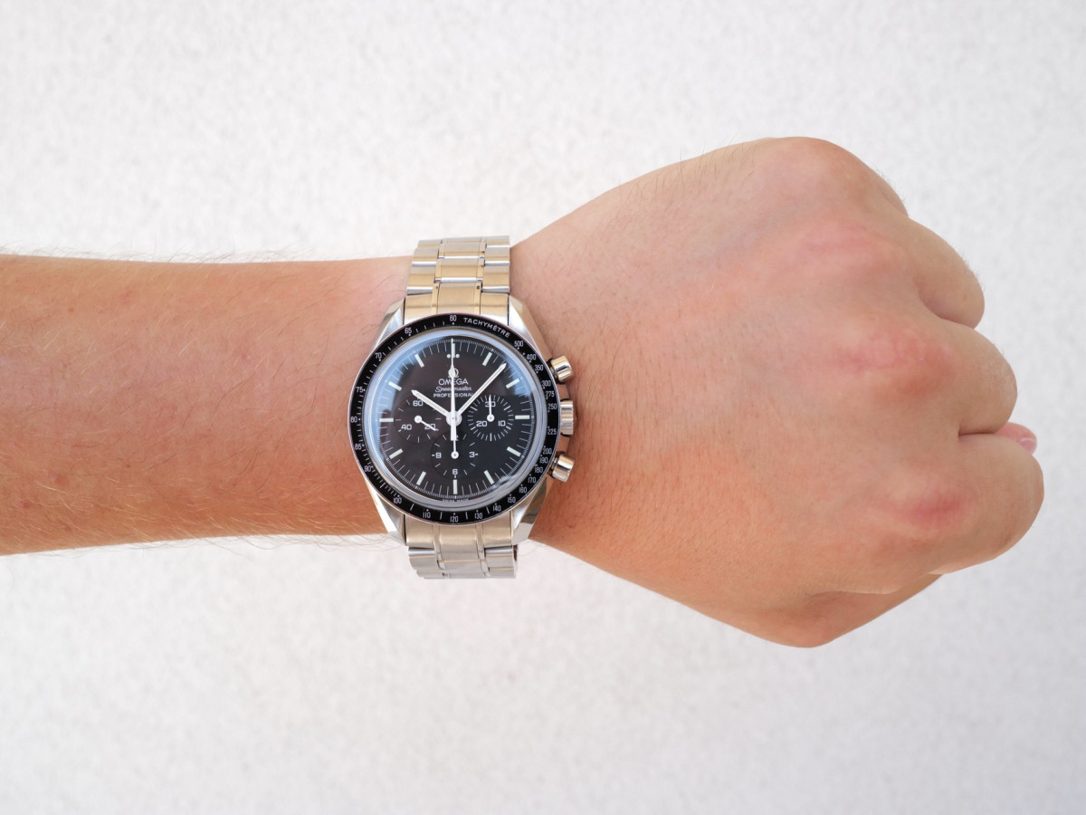 Швейцарские часы Omega Speedmaster Professional Moonwatch Open Case Back 42