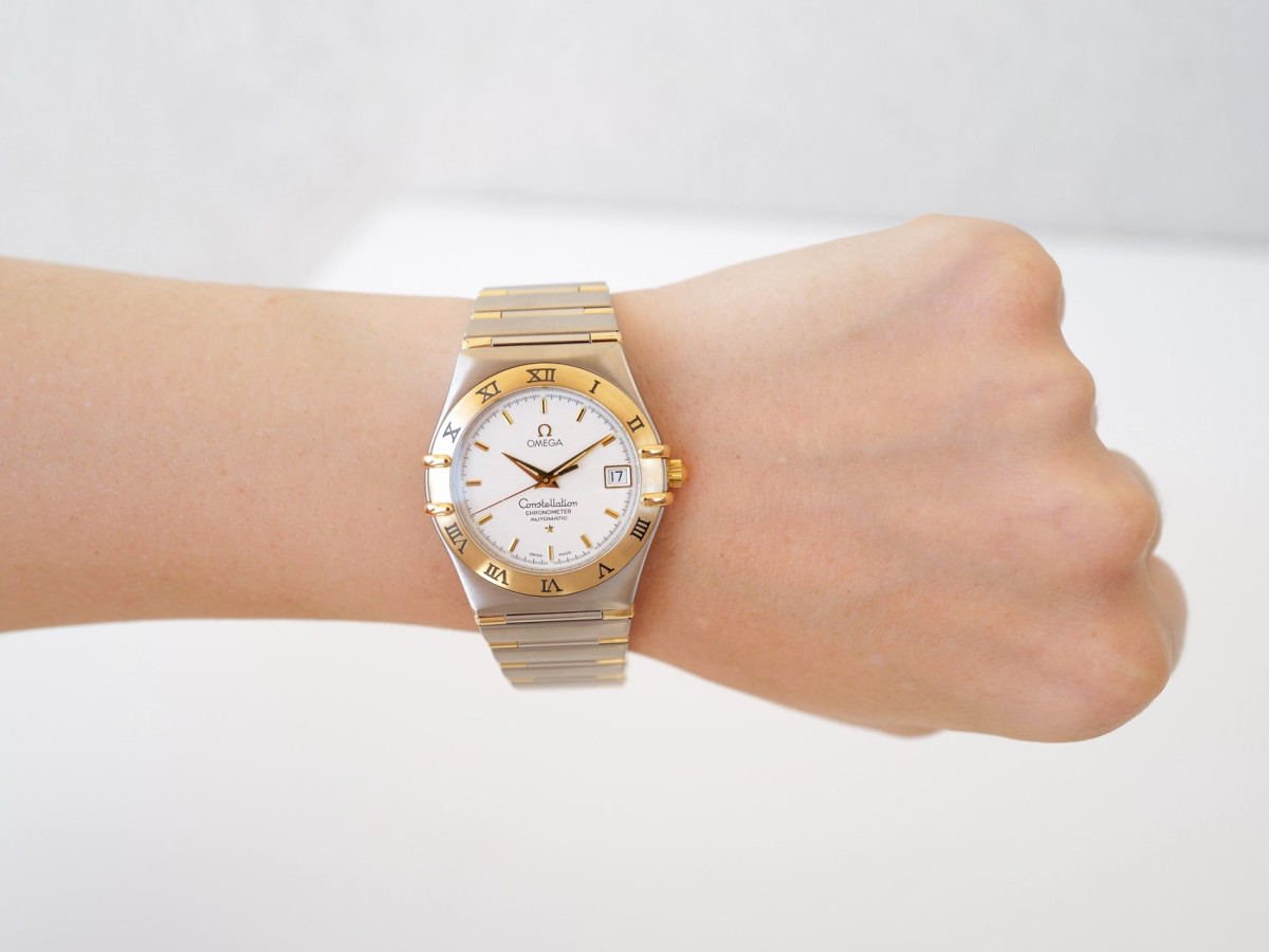 Швейцарские часы Omega Constellation Automatic Steel 18K Yellow Gold 36