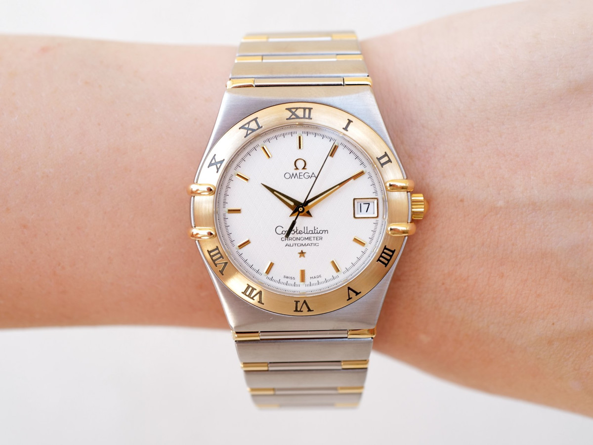 Швейцарские часы Omega Constellation Automatic Steel 18K Yellow Gold 36