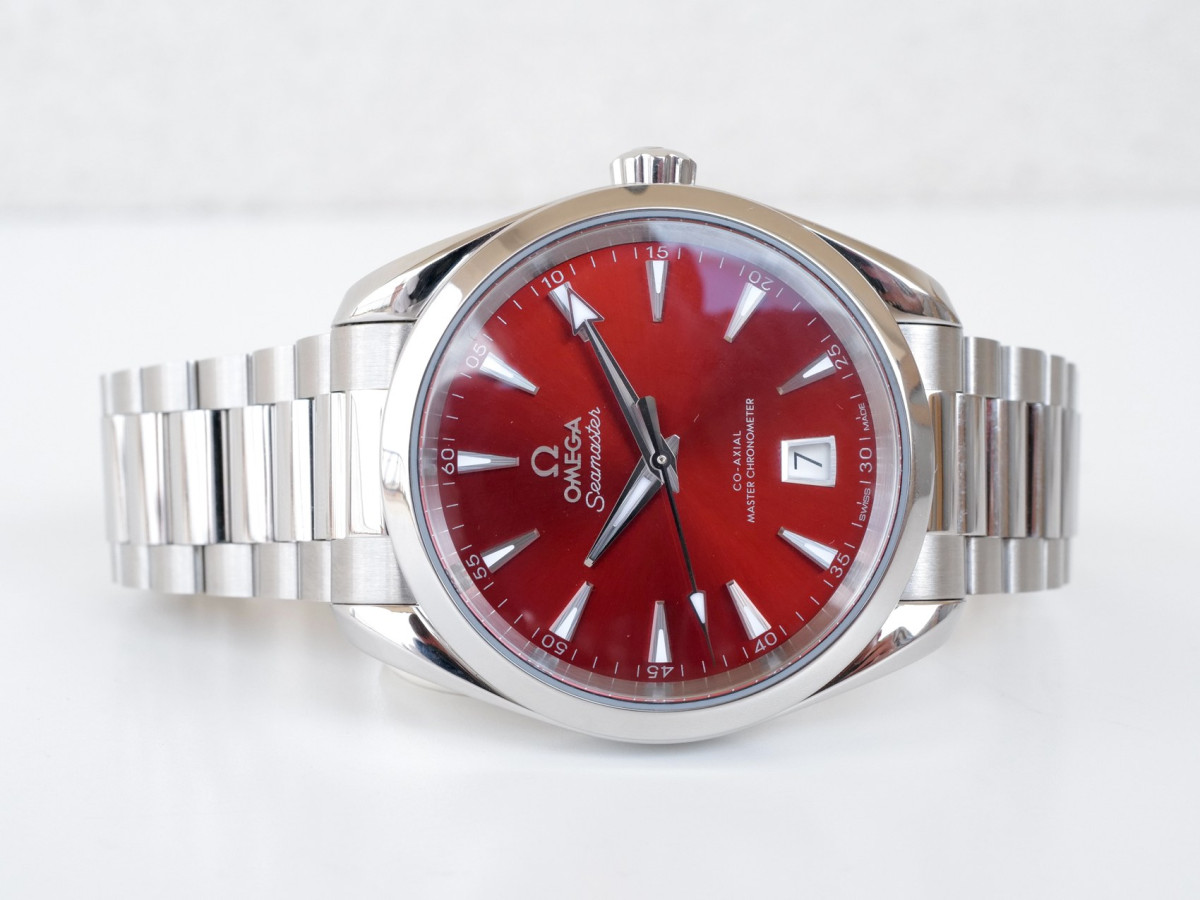Швейцарские часы Omega Seamaster Aqua Terra 150M Co-Axial Master Chronometer Shades Terracotta Red Dial 38