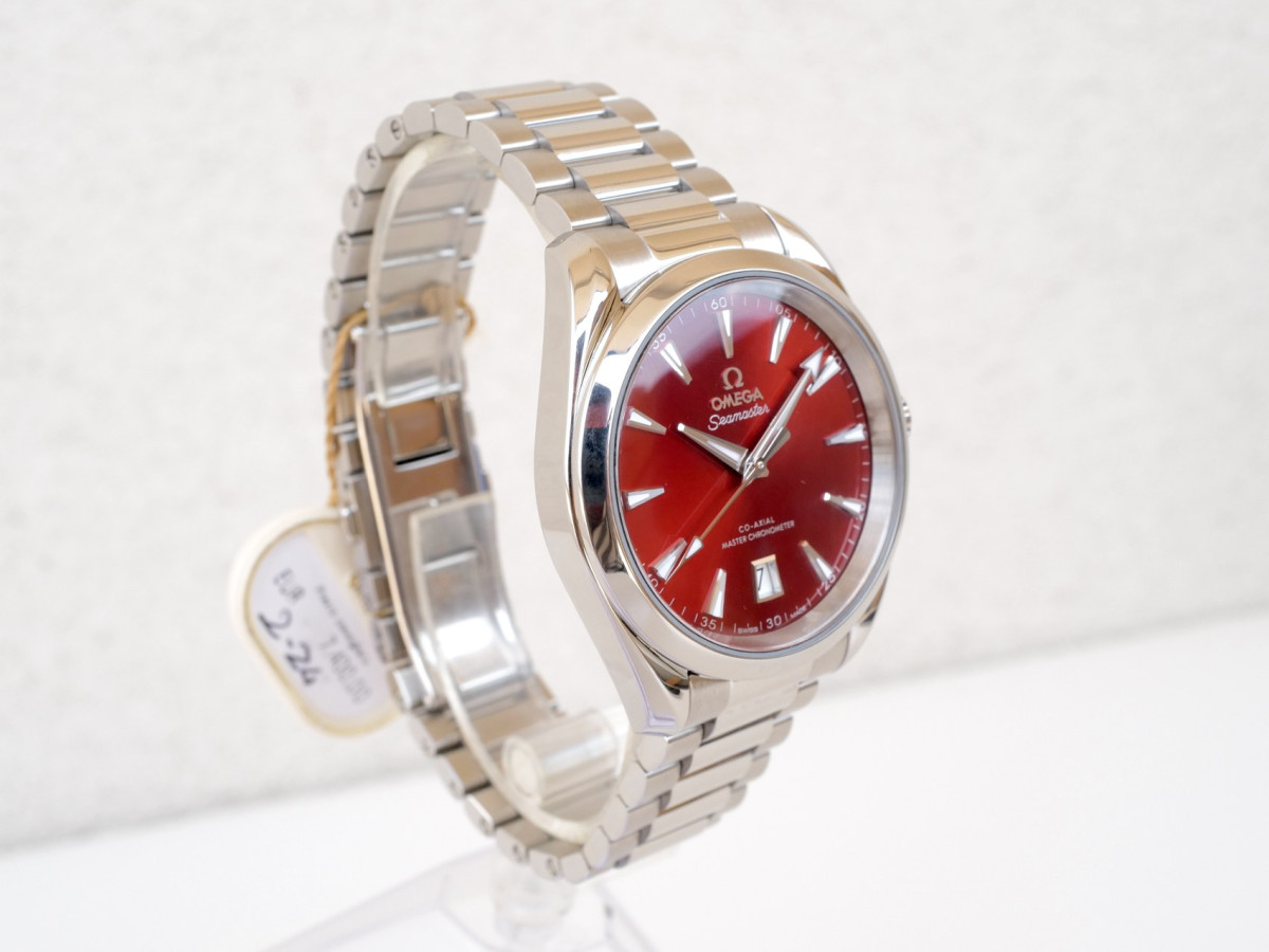 Швейцарские часы Omega Seamaster Aqua Terra 150M Co-Axial Master Chronometer Shades Terracotta Red Dial 38