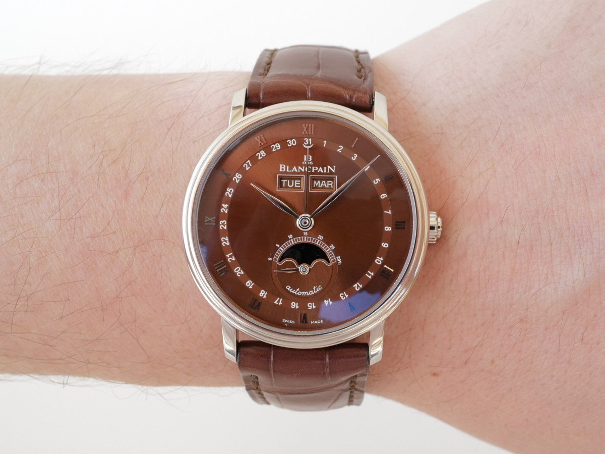 Швейцарские часы Blancpain Villeret Quantieme Triple Date Complete Calendar Moon Phase 18K White Gold Brown Dial