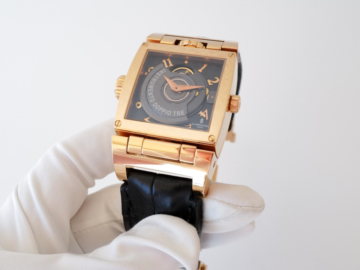 Швейцарские часы De Grisogono Instrumento Doppio Tre 18K Rose Gold