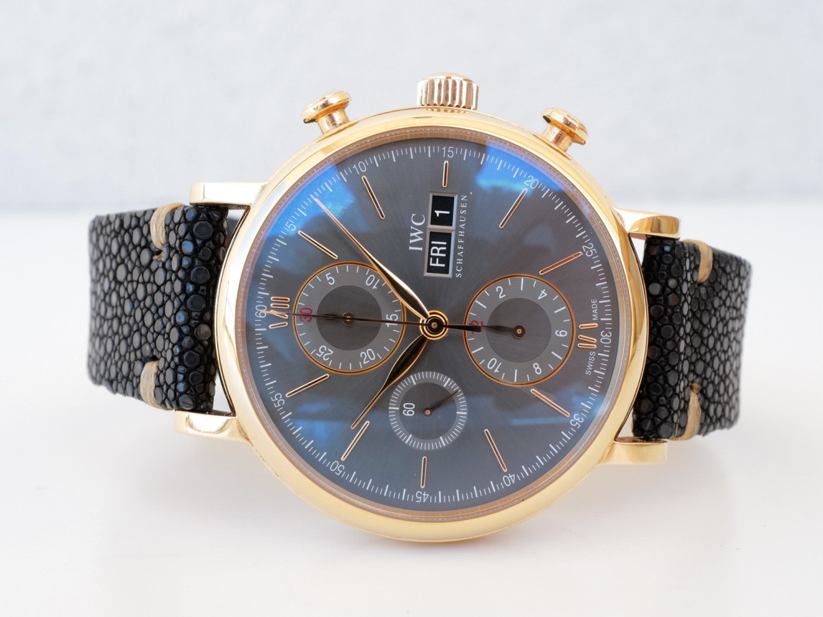 Швейцарський годинник IWC Portofino Chronograph 18K Rose Gold Grey Dial 42