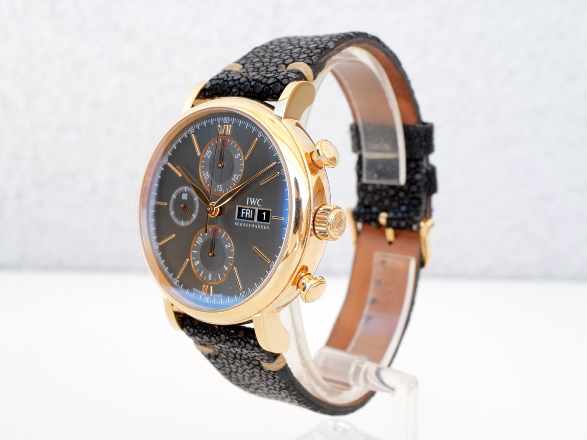 Швейцарський годинник IWC Portofino Chronograph 18K Rose Gold Grey Dial 42