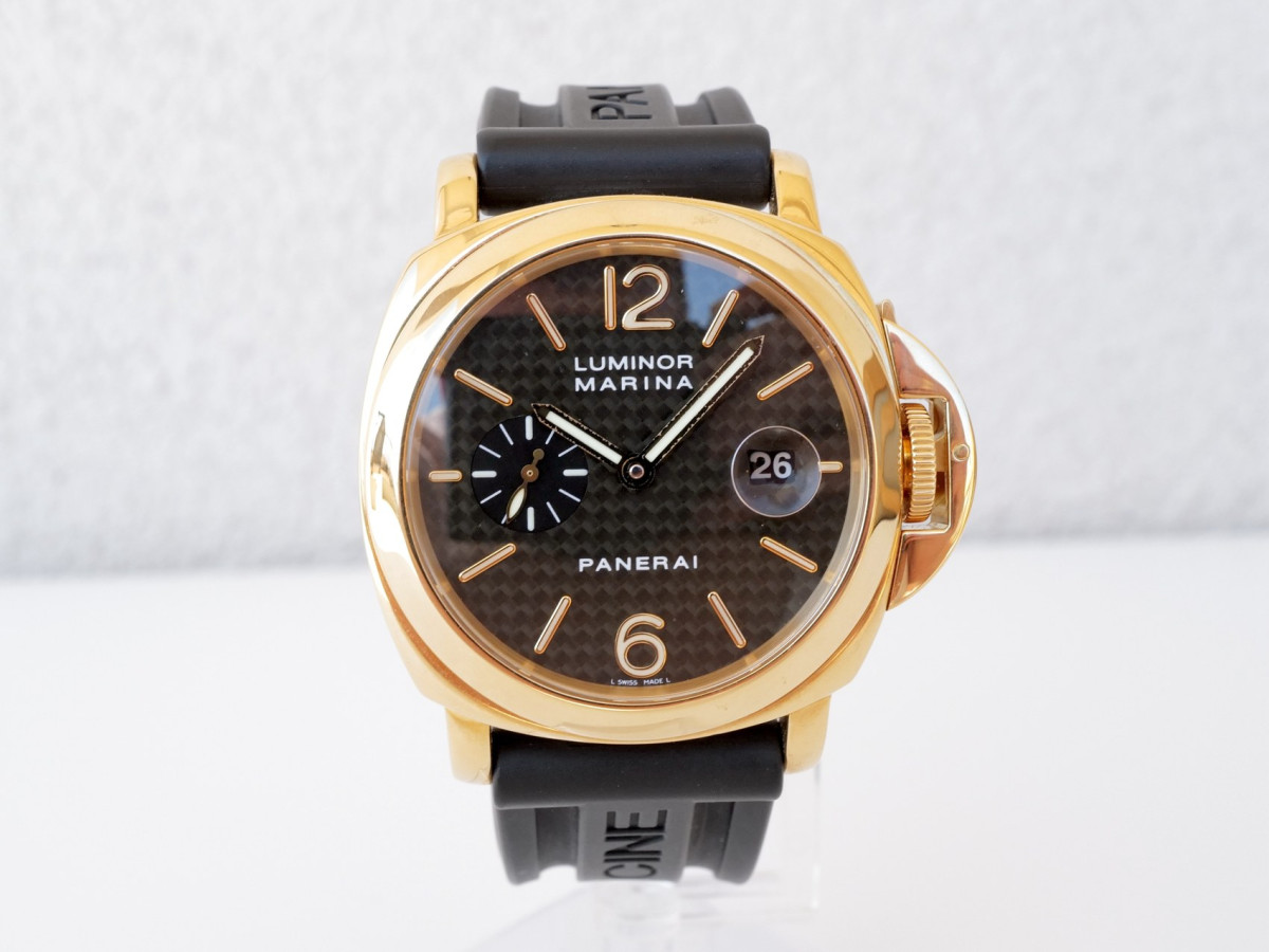 Швейцарський годинник Panerai Luminor Marina 18K Yellow Gold Carbon Dial Limited Edition 44